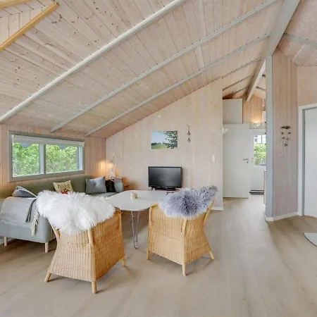 Holiday home Ely - 300m From The Sea In Se Jutland By Interhome Sjolund