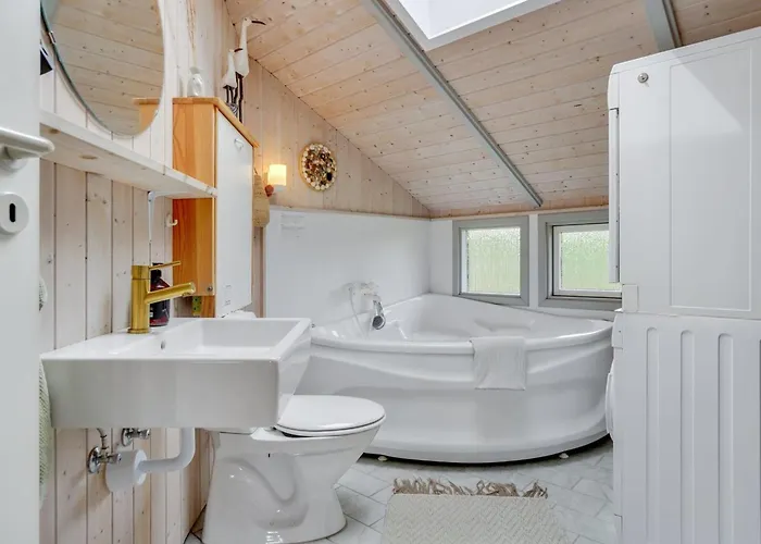 Ely - 300m From The Sea By Interhome *